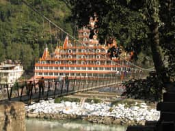 Rishikesh, Lakshman Jhula